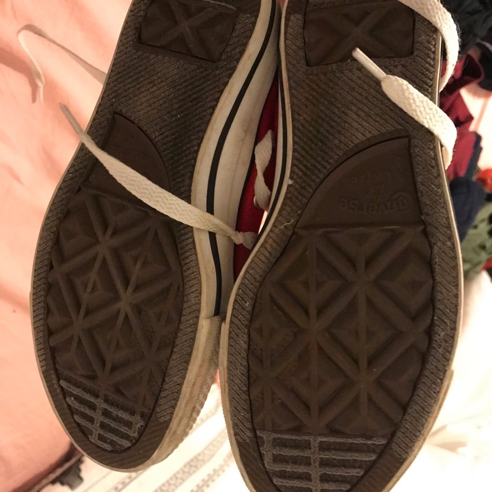 Converse - Picture 2 of 3